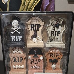 Spooky Night Set Of 6 Tombstones